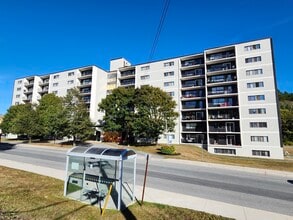Building Photo - 411 Ellerdale St