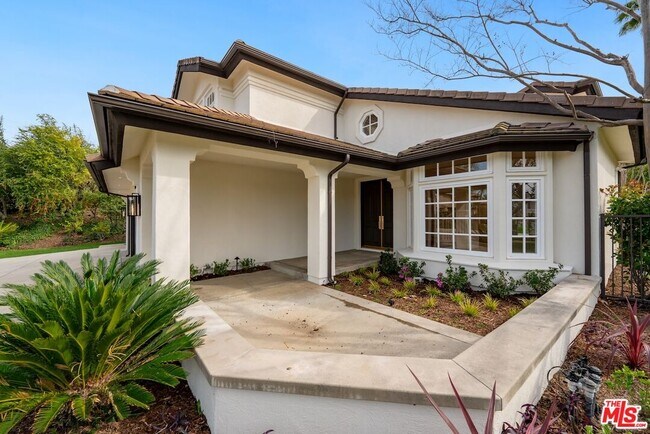 Foto del edificio - 18500 St Moritz Dr