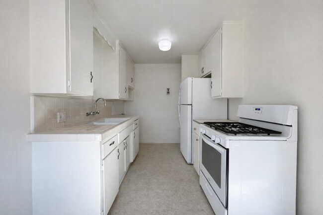 Foto del edificio - 2028 Wallace Ave