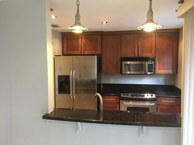 Foto del edificio - 1331 Harmon Ave