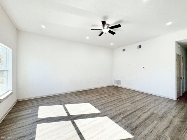 Building Photo - 3 br, 2 bath House - 4423 Brinkley St A A