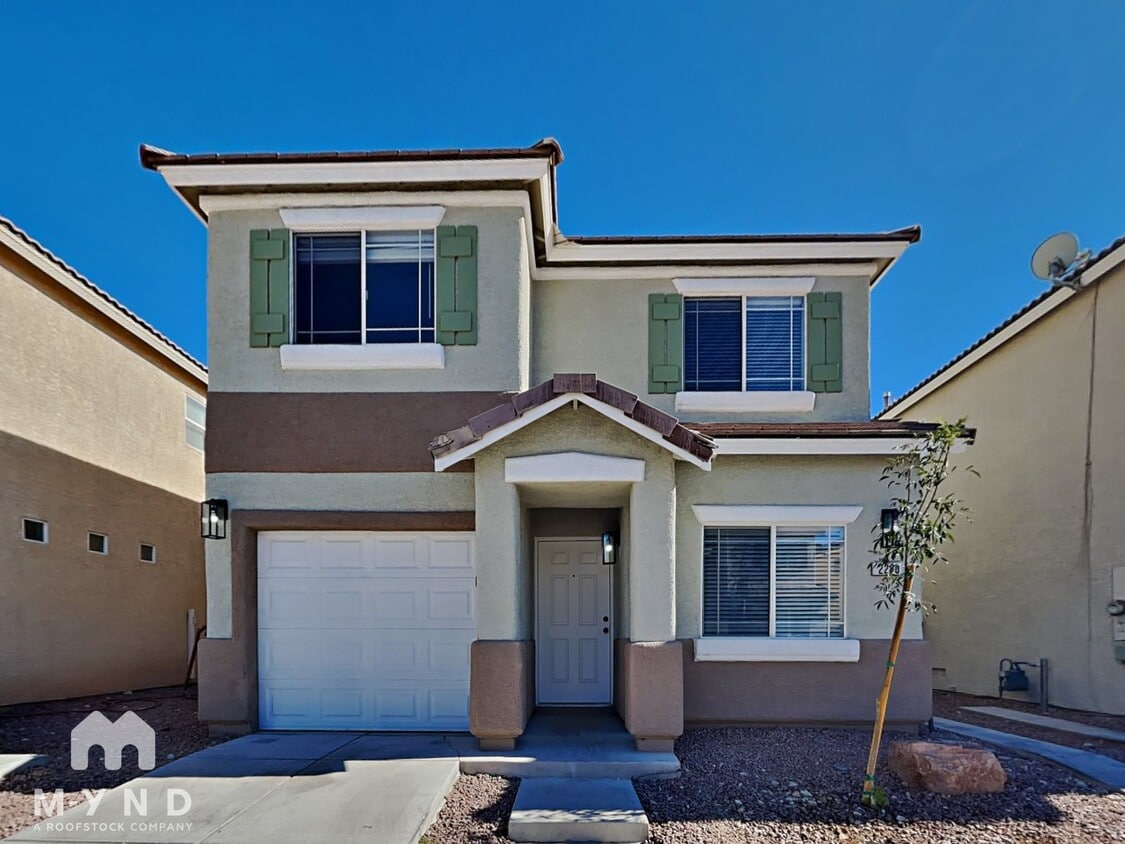 Foto principal - 2280 Platinum Band St