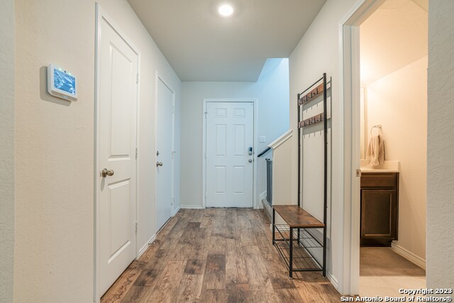 Foto del edificio - 8111 Falcon Meadow Dr