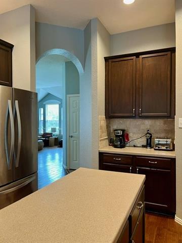 Foto del edificio - 620 Shady Bridge Ln