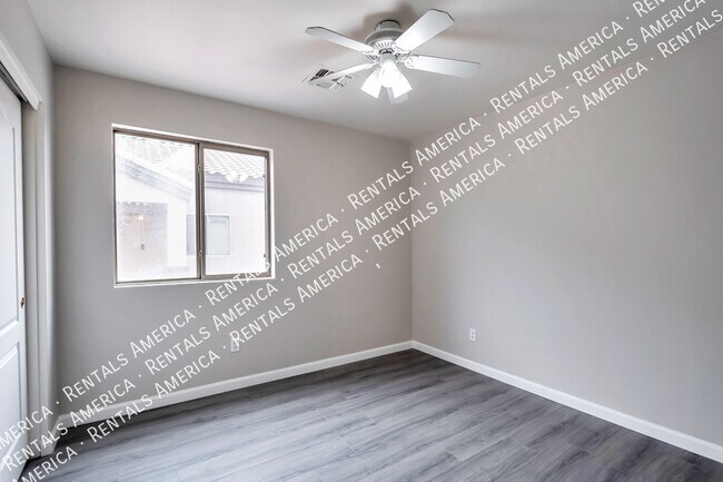 Building Photo - 1735 E San Xavier Dr