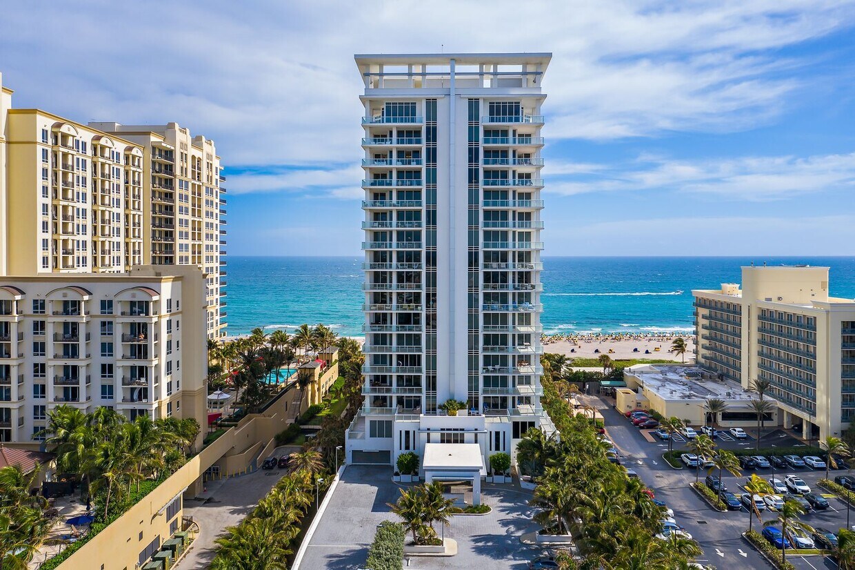 Vistablue Ultra Luxury Oceanfront Condo. 3 bed 3 bath. Singer Island. - Vistablue Ultra Luxury Oceanfront Condo. Fully furnished 3 bed 3 bath. Singer Island.