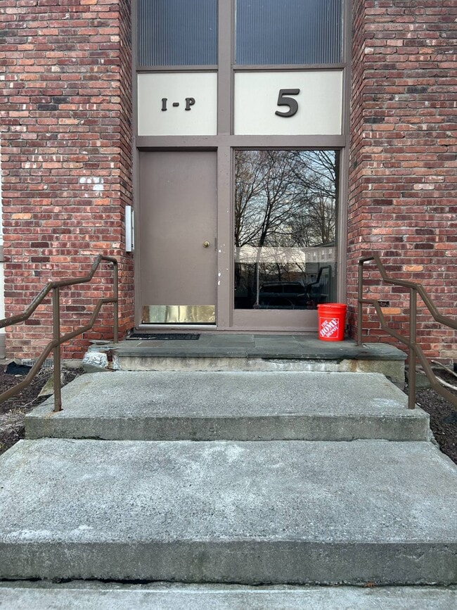 5 Rolling Way Unit K, Peekskill, NY 10566 Condo for Rent in Peekskill, NY