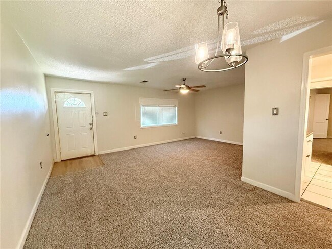 Foto del edificio - 5946 Southmont St