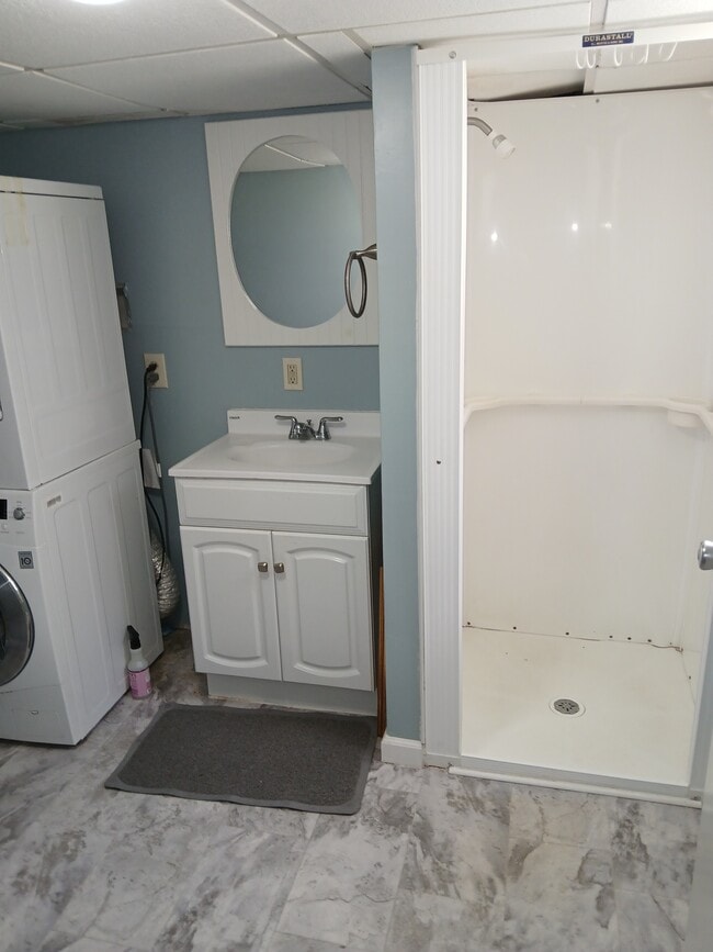 Building Photo - 283 Muthig Rd