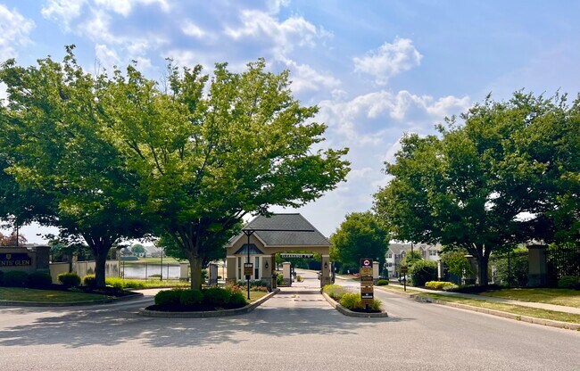 Building Photo - 1143 Rosecroft Ln