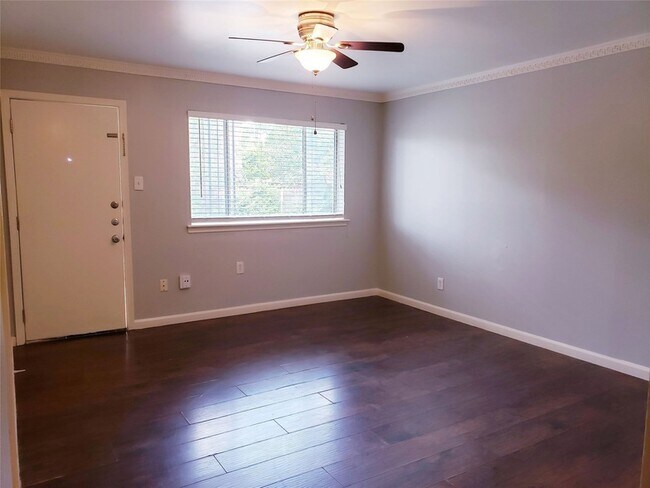 Foto del edificio - 5722 Gaston Ave
