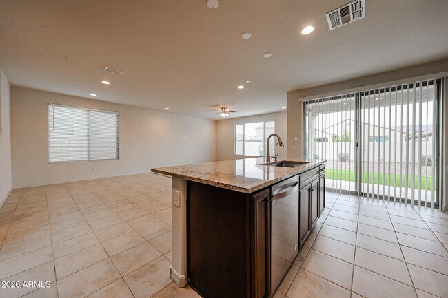 Foto del edificio - 9009 W San Miguel Ave