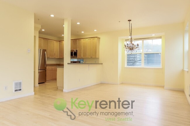 Building Photo - Sophisticated Seattle Home with Stunning Interiors