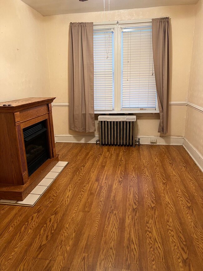 Foto del edificio - Large 4 bed 1.5 Bath Old City Lancaster Home