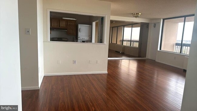 Building Photo - 3701 S George Mason Dr