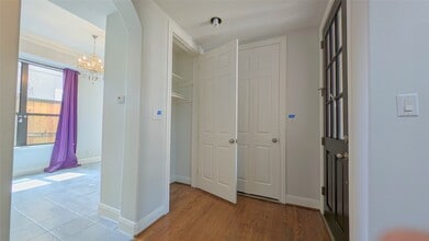 Building Photo - 1307 Riverine Ct