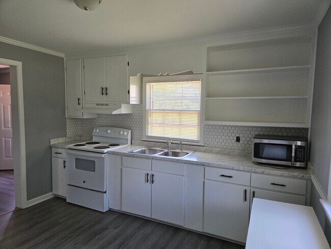 Building Photo - 2347 Bolden Dr