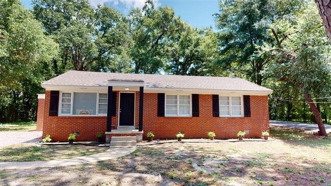 Building Photo - 3210 Wade St