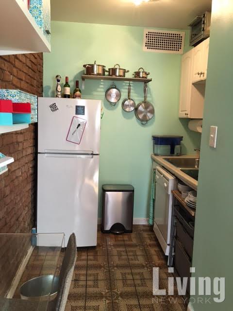 Foto del edificio - 241 W 24th St