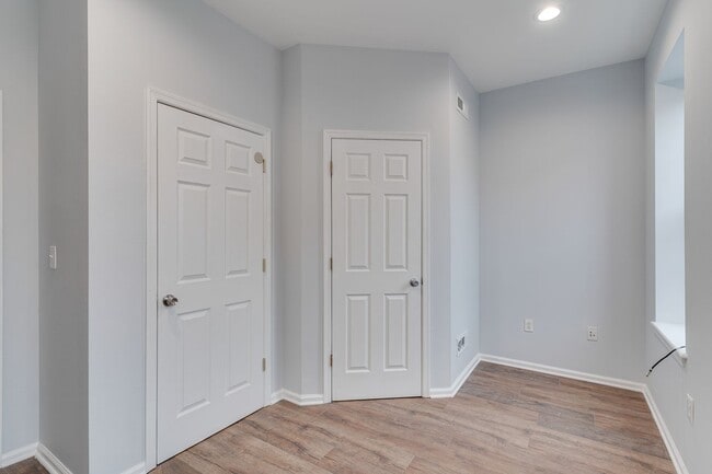 Building Photo - Brand New Luxury Temple Apartments