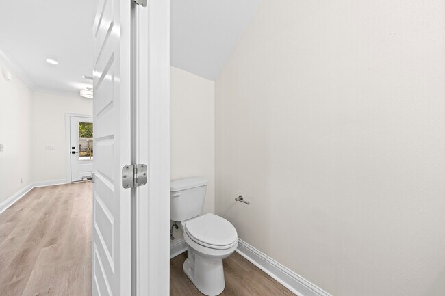 Building Photo - 135 Bayou View Dr