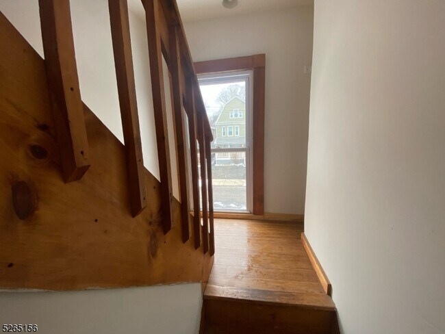 Building Photo - 19 Sylvan Pl