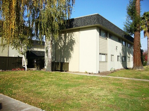 Building Photo - 6140 Gloria Dr