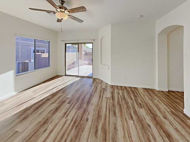 Building Photo - 14471 S Camino Presidio Rosa