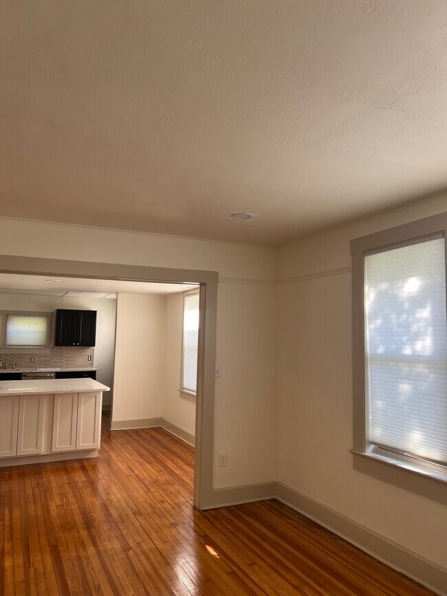 Foto del edificio - 6507 Interbay Blvd