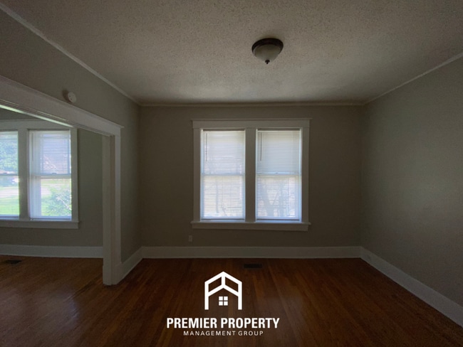 Building Photo - Vibrant 3BR Home near Midtown Memphis | Fireplace, Hardwood Floors & Fenced Yard