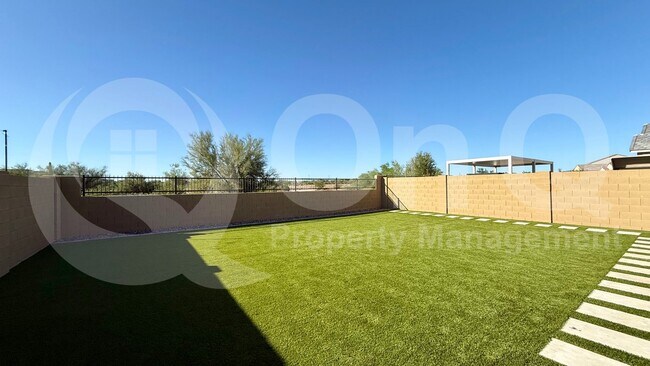 Foto del edificio - 21318 N 58th St