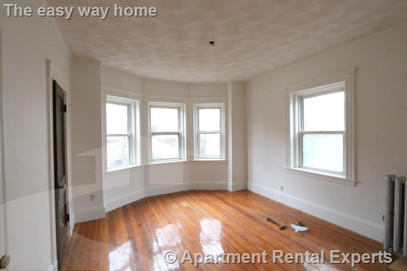 Primary Photo - 163 Summer St