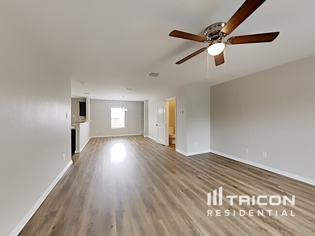 Foto del edificio - 6812 Rosenthal Pass