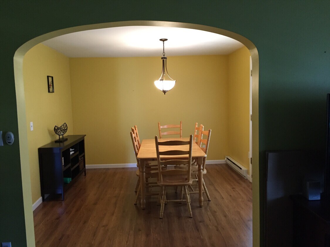 416 Boulevard Ave Unit 2, Dickson City, PA 18519 Apartments in