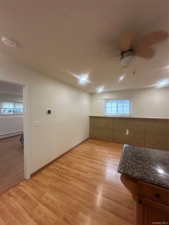 Building Photo - 733 Jacqueline Dr