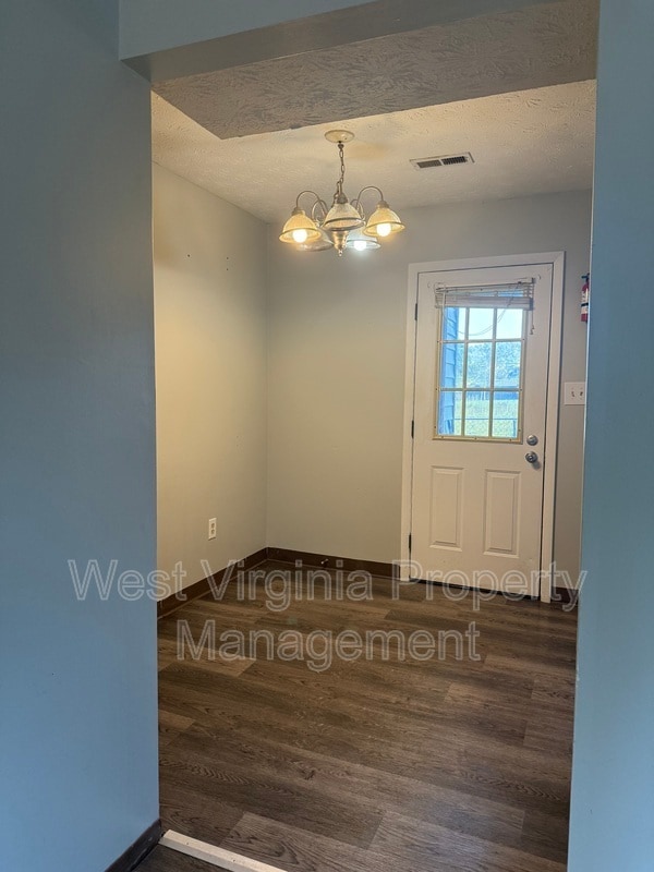 Building Photo - 82 Beagle Club Rd