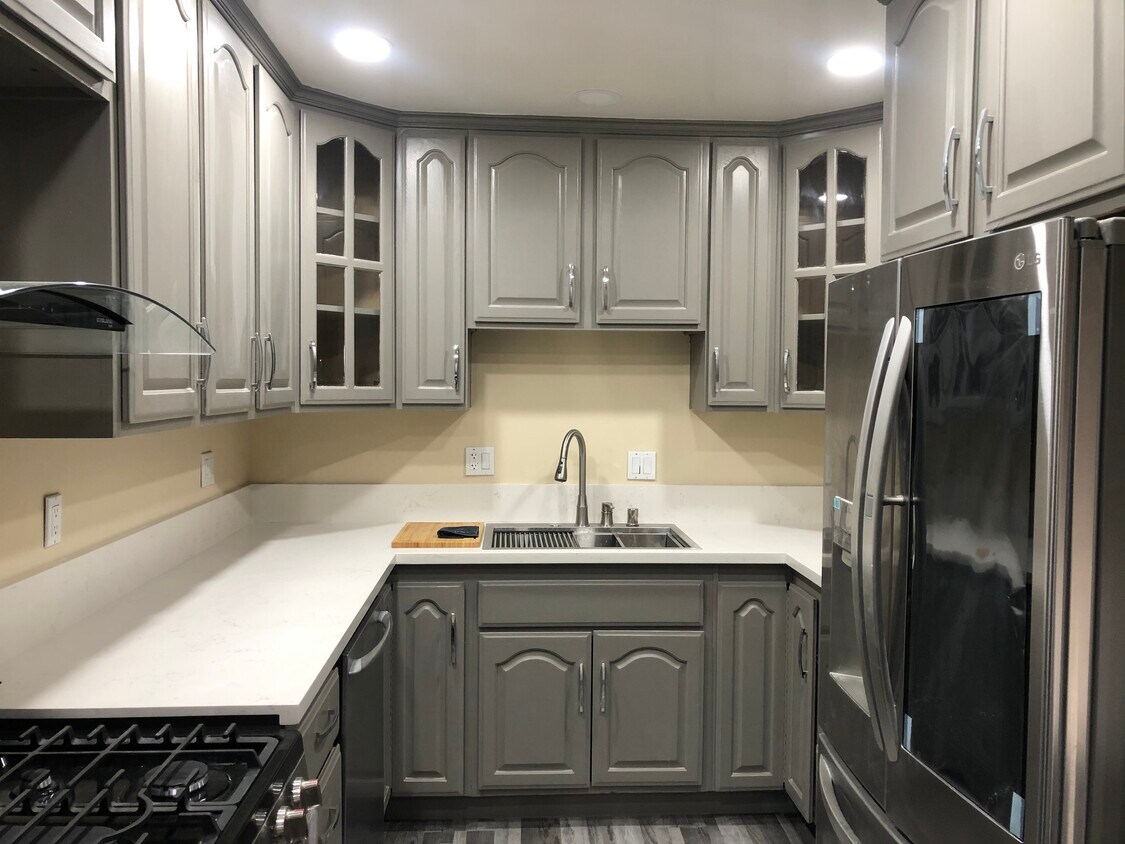 Cocina completamente renovada - 1809 Michigan Ave