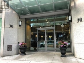 Building Photo - 30 Grand Trunk Crescent