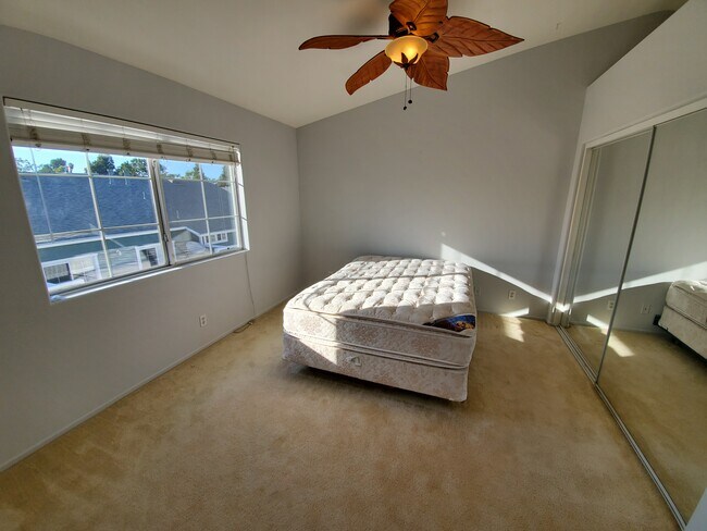 Foto del edificio - 7436 Western Bay Dr
