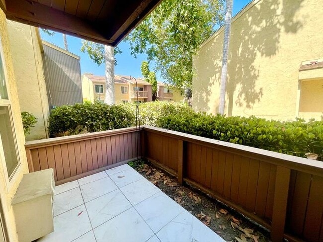 Building Photo - 1 Bedroom / 1 Bath Charming Condo in Missi...