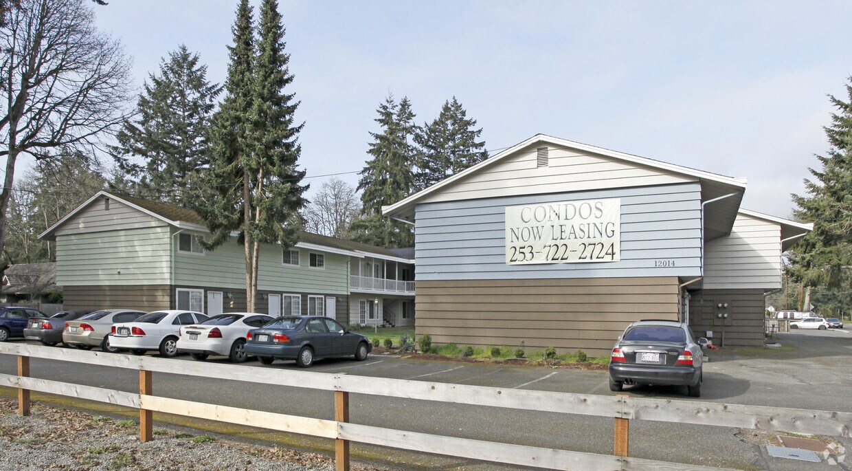 Primary Photo - Interlaaken Manor Apartments