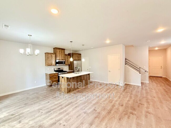 Building Photo - 3541 NE 61st Way