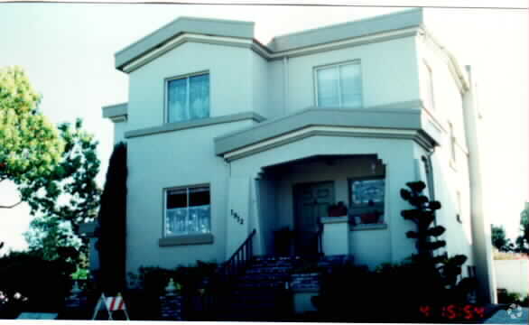 Building Photo - 1912 Clinton Ave