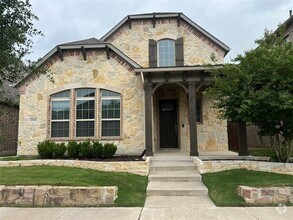 Building Photo - 3560 Sevilla Dr