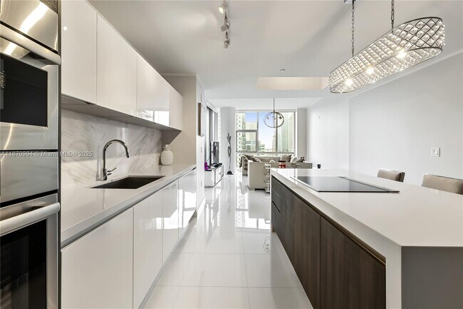 Foto del edificio - 851 NE 1st Ave