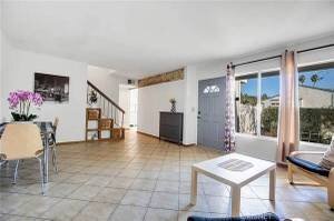 Foto del edificio - 18521 Mayall St