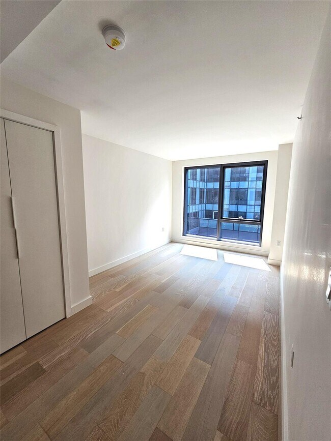 Foto del edificio - 144-49 Northern Blvd