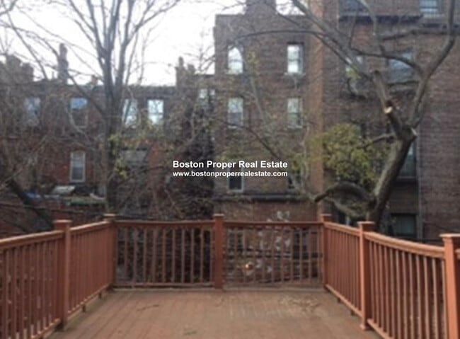 Building Photo - 45 Hemenway St