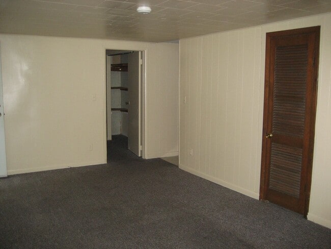 Photo - 431 S River Rd Apartment