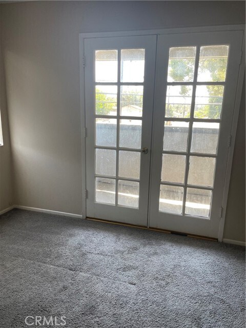 Foto del edificio - 532 N Sultana Ave